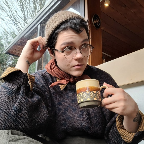 Meet your Posher, Briar - Picture 1 of 1